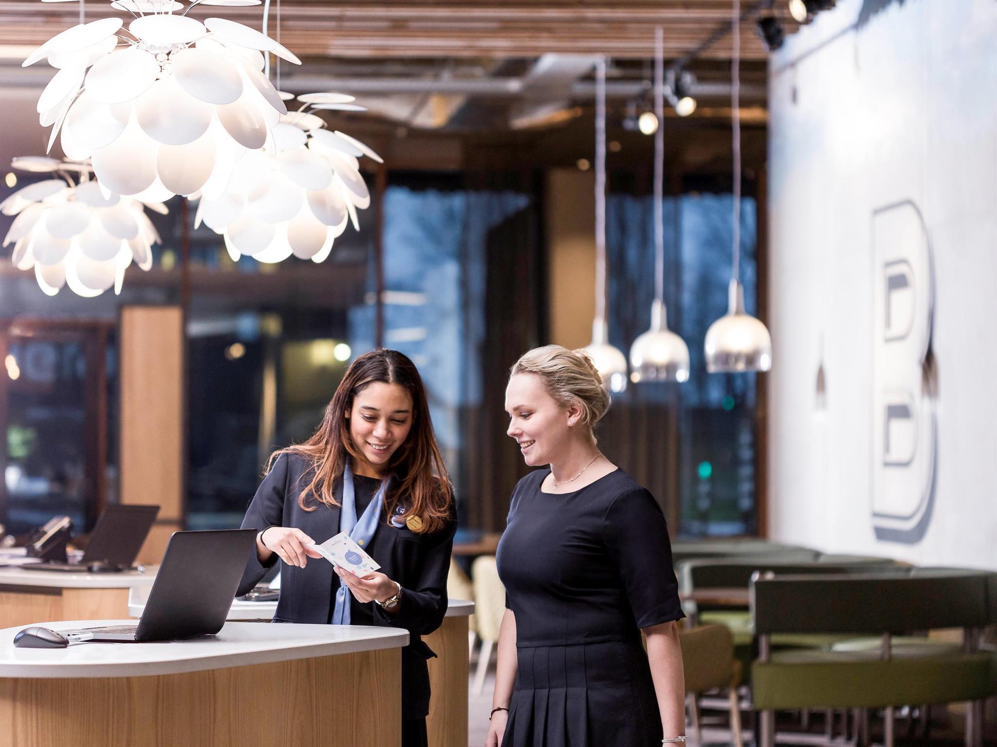 Novotel Amsterdam Schiphol Airport 4*