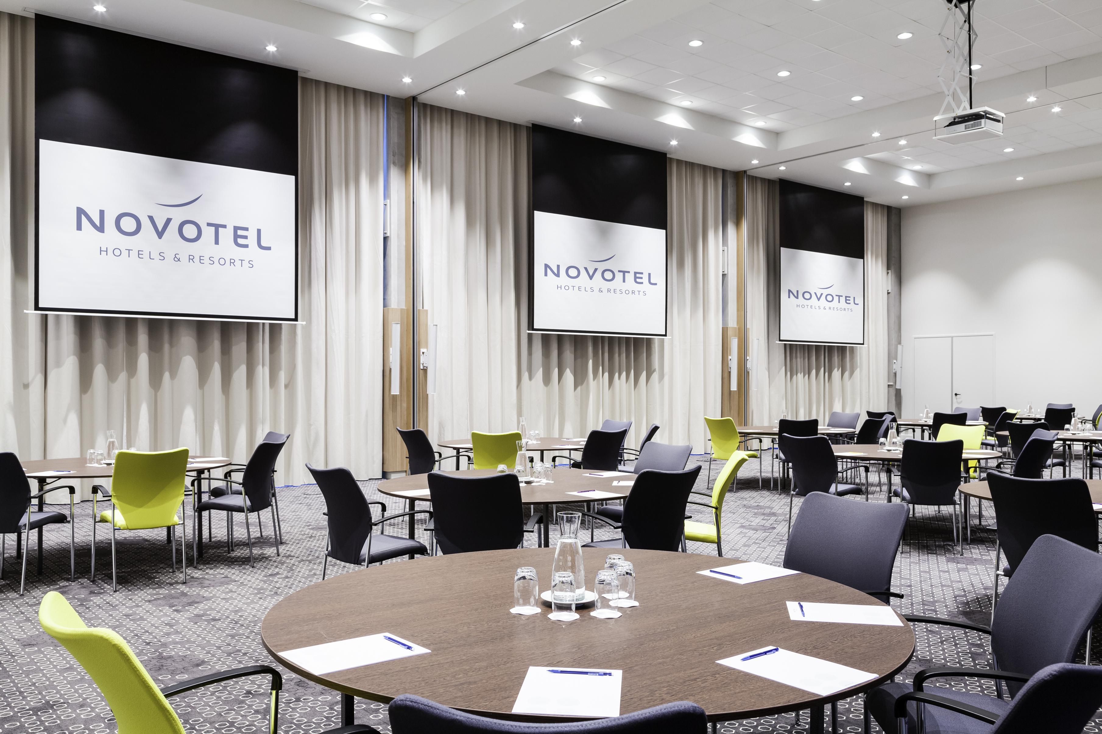 Novotel Amsterdam Schiphol Airport Hotel 4*